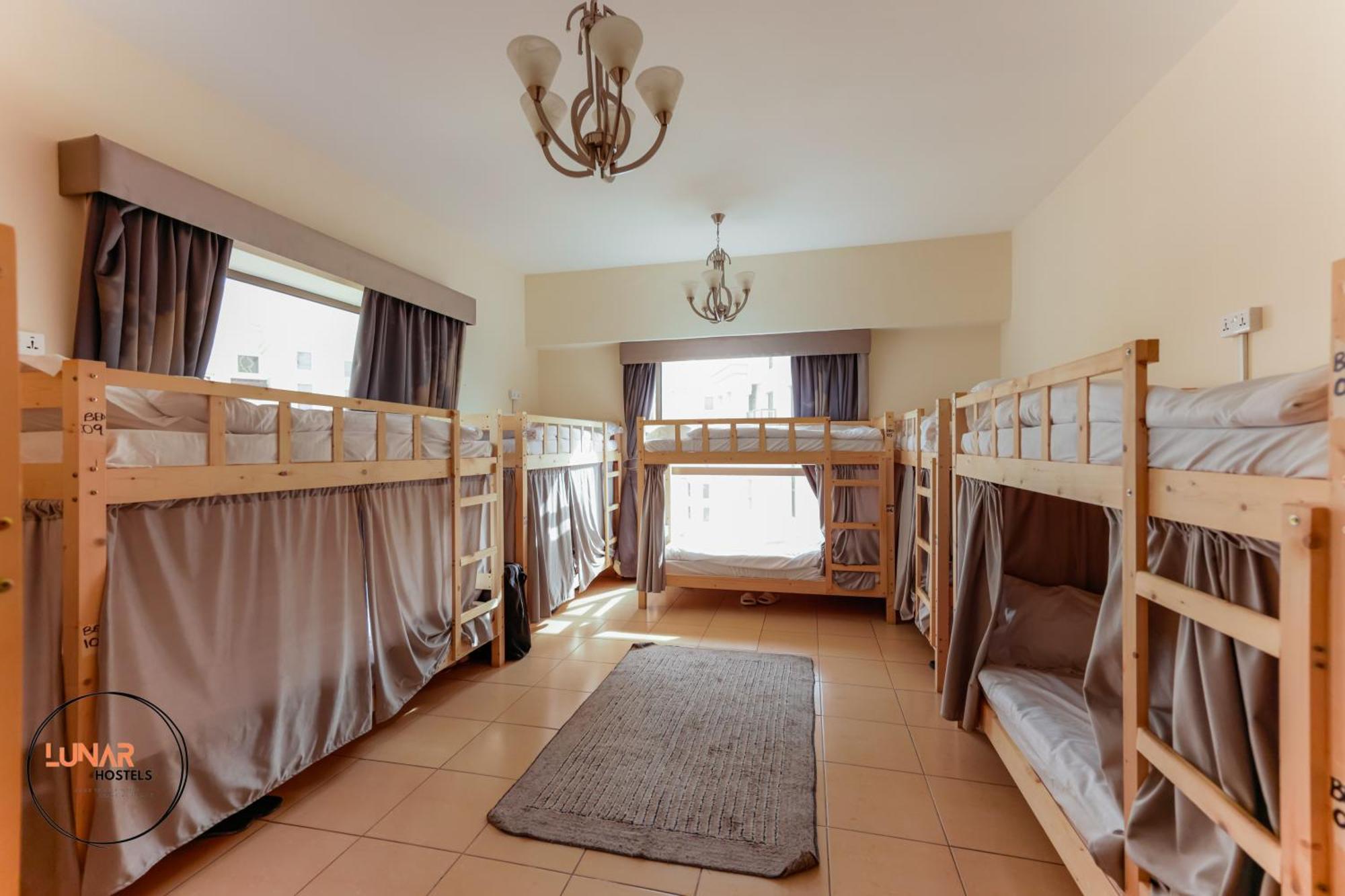Lunar Cozy Hostel - Jbr Дубай Екстериор снимка