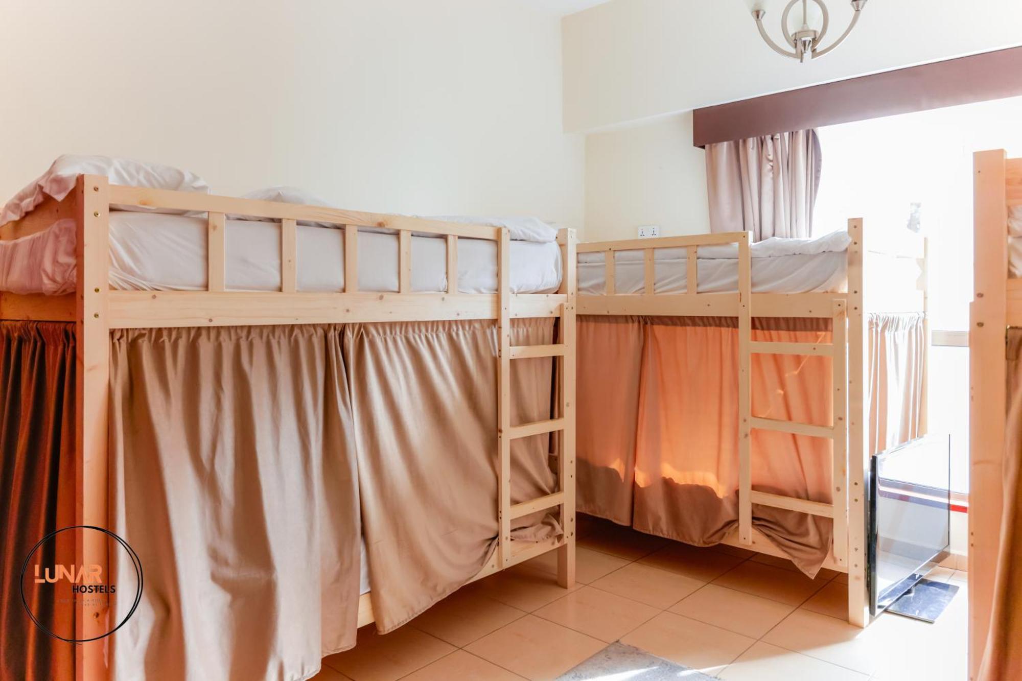 Lunar Cozy Hostel - Jbr Дубай Екстериор снимка