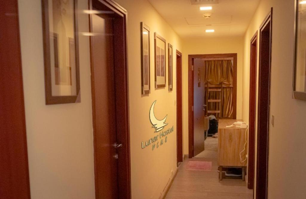 Lunar Cozy Hostel - Jbr Дубай Екстериор снимка