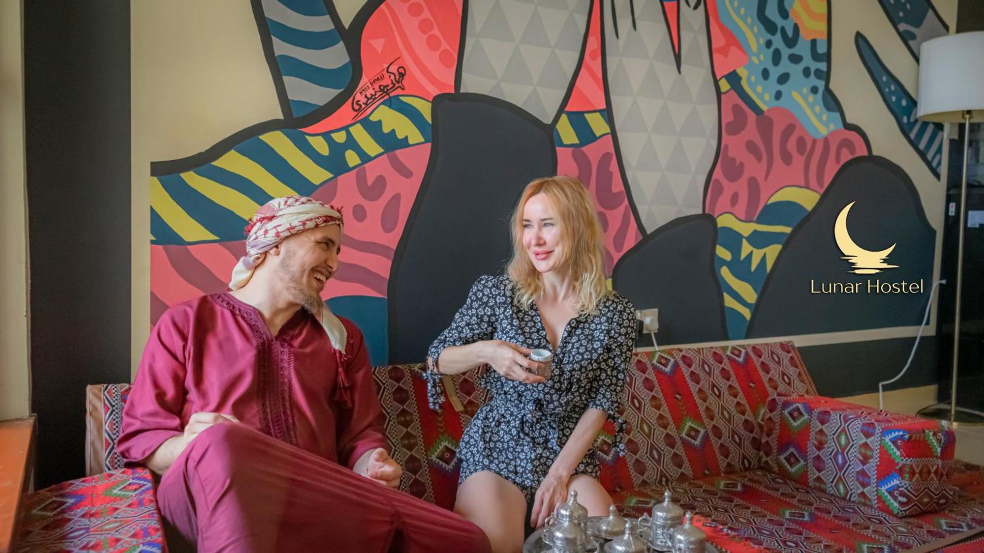 Lunar Cozy Hostel - Jbr Дубай Екстериор снимка